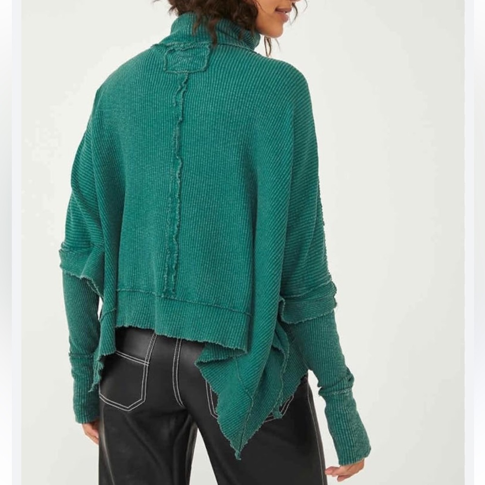 We the free people let small oversize ribbed green top moon daisy